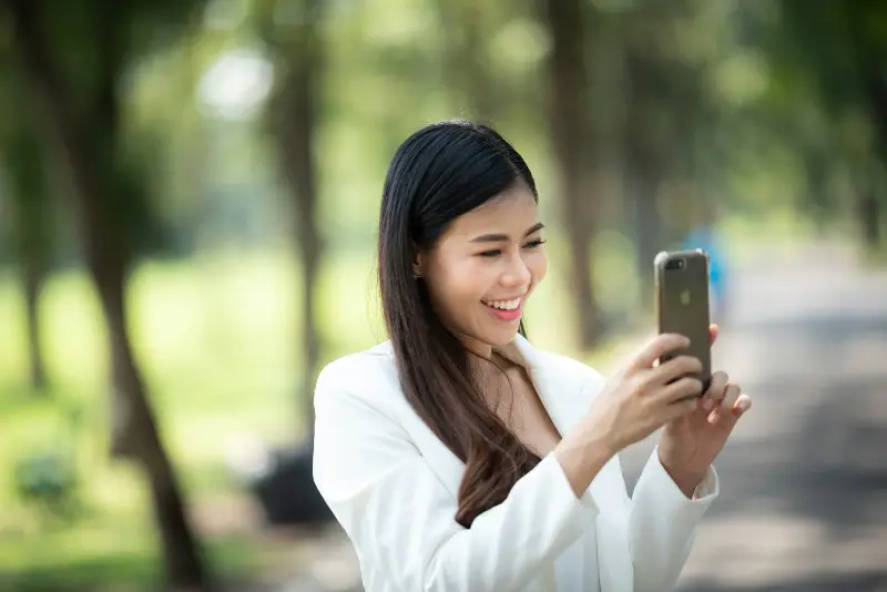 SMT Meaning Texting, Snapchat, TikTok, Instagram & More
