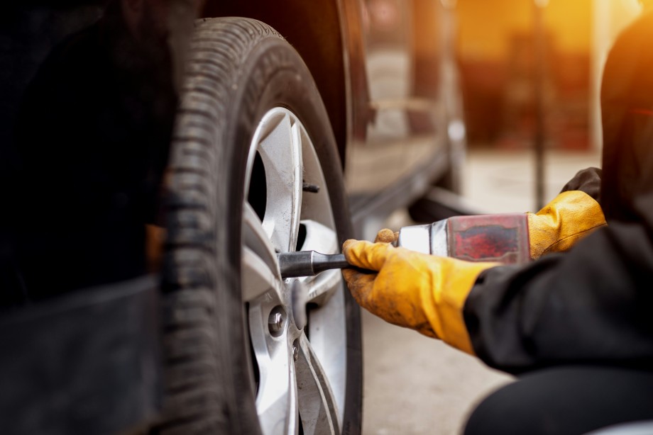 change car tire
