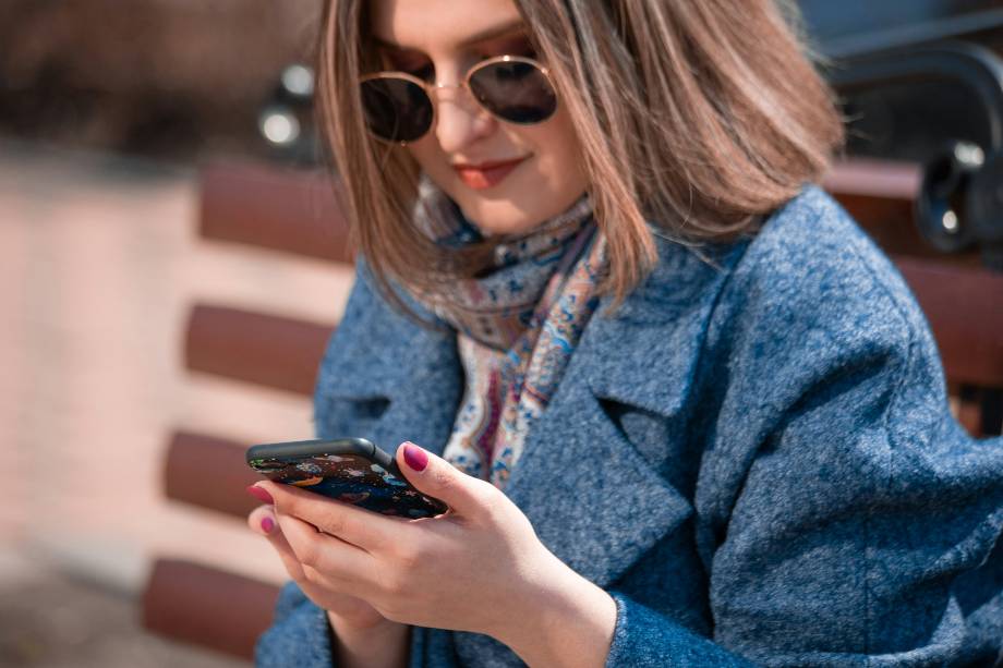 a woman text