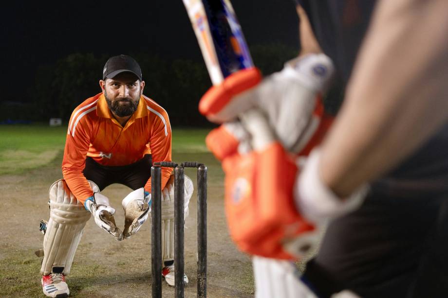 play cricket